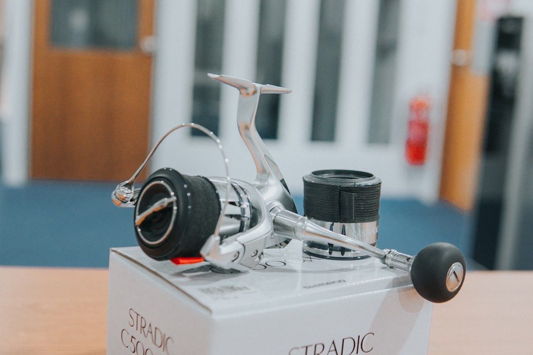 Stradic FL 5000XG with Extra Spool, Sports Equipment, Fishing on Carousell