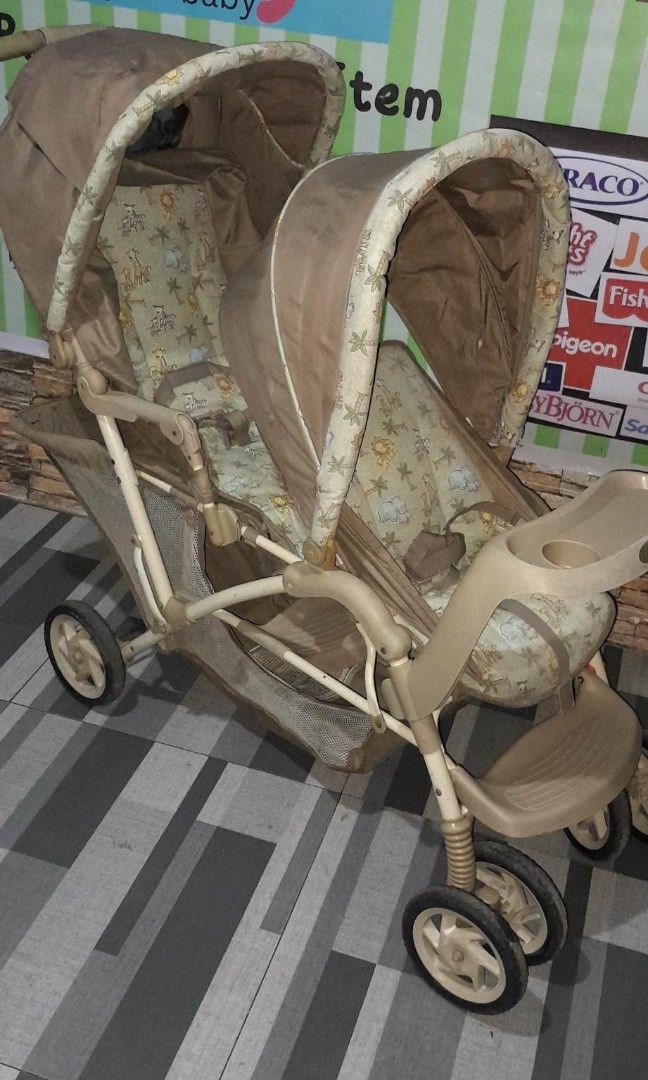 Tandem stroller (Category: Strollers) located in Caloocan City. Submitted by Unicoijo02 (Listing ID 1239889743, Image 3). Description: tandem Graco brand loc.north Caloocan.