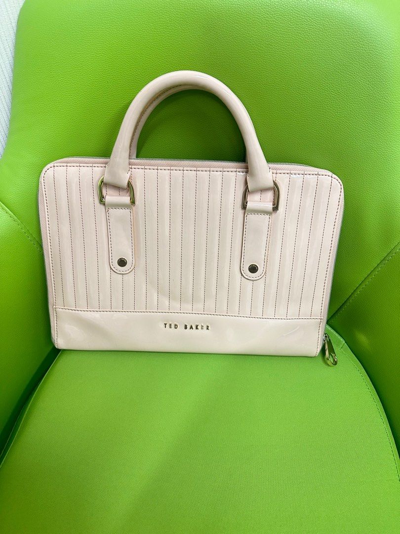 Ted baker laptop bag/ pink laptop bag, 女裝, 手袋及銀包, 長銀包 Carousell