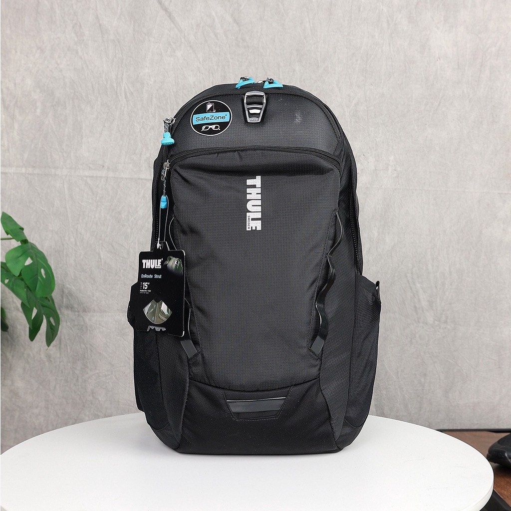 Thule EnRoute Blur Daypack (Category: Backpacks) located in Las Pinas. Submitted by DC.OneStopShop (Listing ID 1239717821, Image 3). Description: 🔥On Sale🔥 PRE-ORDER✅ Location: Vietnam🇻🇳 ▪️Thule EnRoute Blur Daypack ▪️2 Available Colors ✔️47*33*23 cm ✔️750g 💯Orig 🏷2,990php Free shipping 🇻🇳Vietnam to 🇵🇭Ph July 20 NEXT ETA📦.
