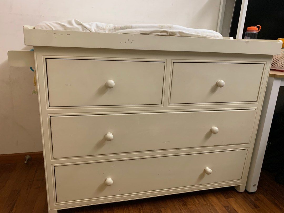 Free on sale changing table