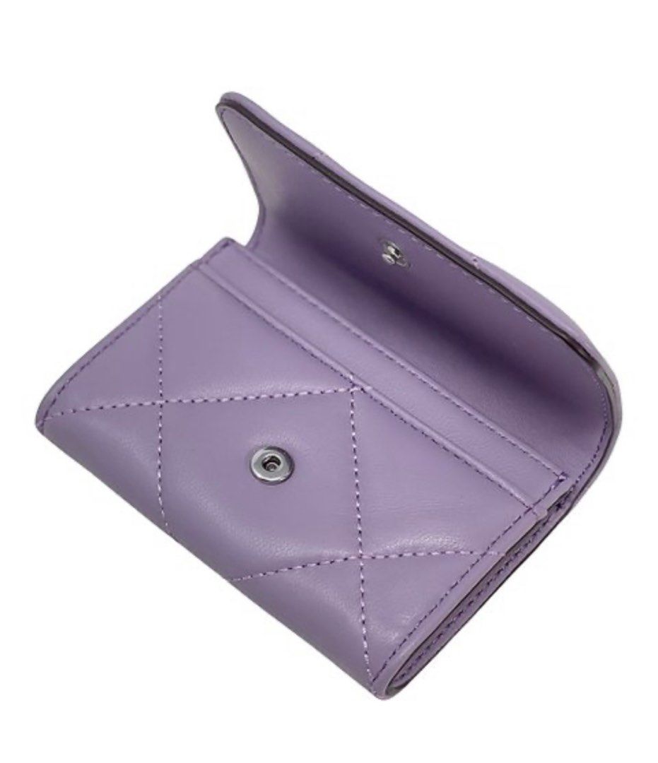 Tory Burch Quilted card holder, Women's Fashion, Bags Wallets - Main Image