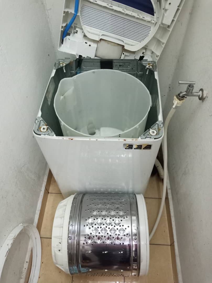 TOSHIBA 7.2kg Top Load Washing Machine Cleaning Service, TV & Home