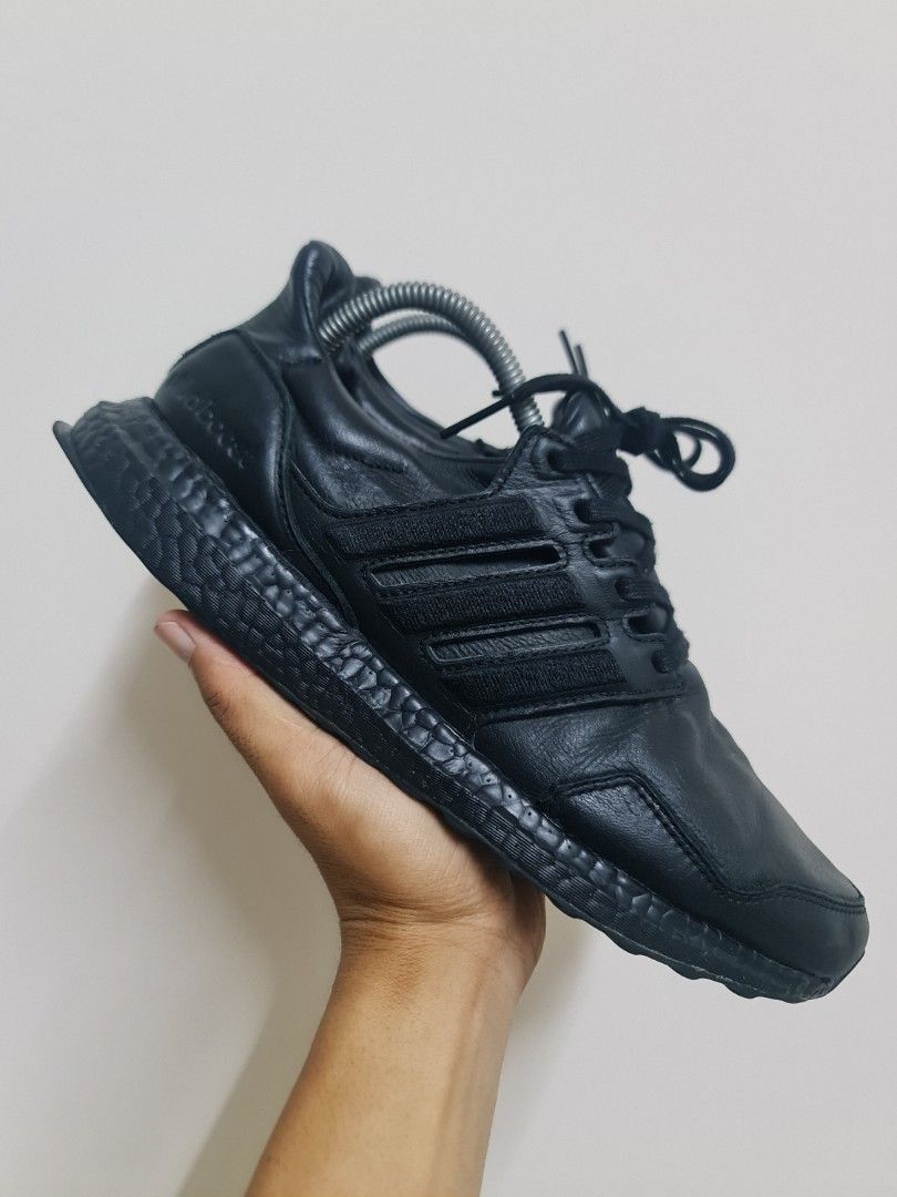 Ultra boost deals leather black