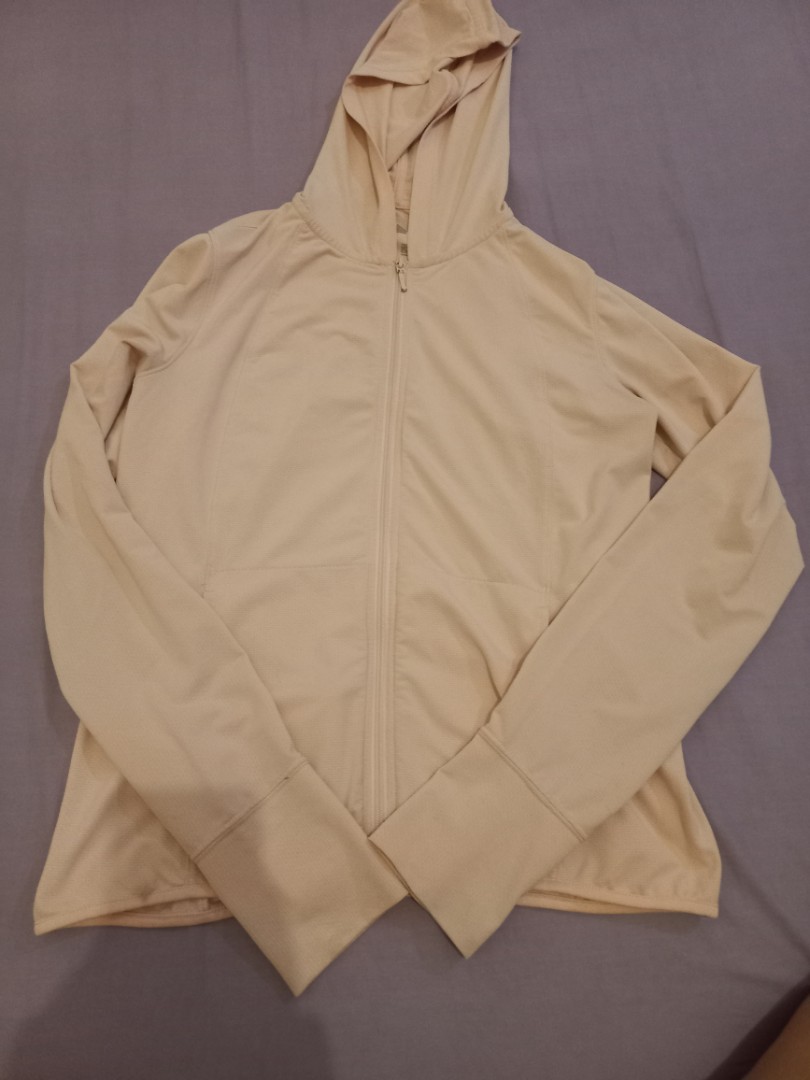 Uniqlo airism jacket on Carousell