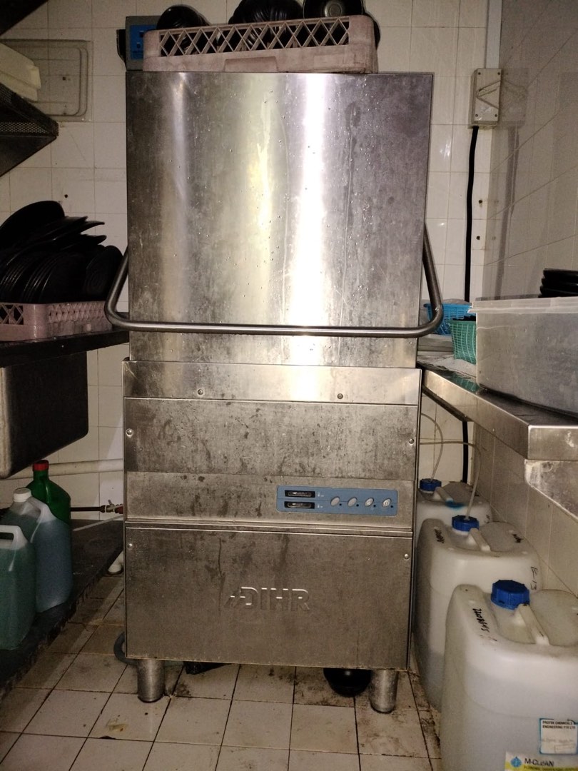 Used commercial dish washer like new with chemicals TV Home