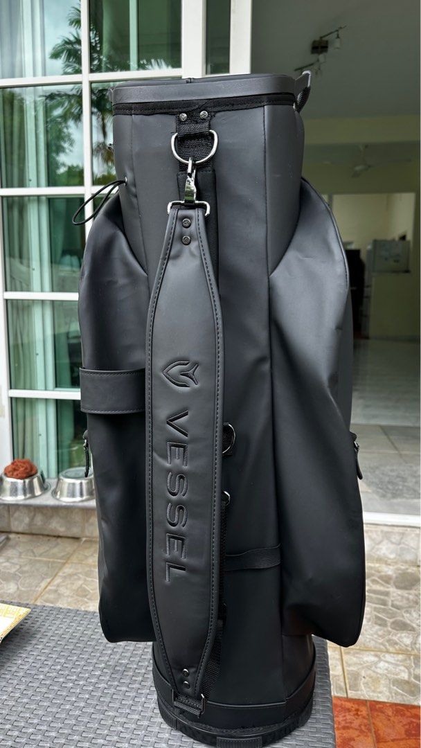 Vessel Lux XV Cart Bag, Sports Equipment, Sports & Games, Golf on Carousell