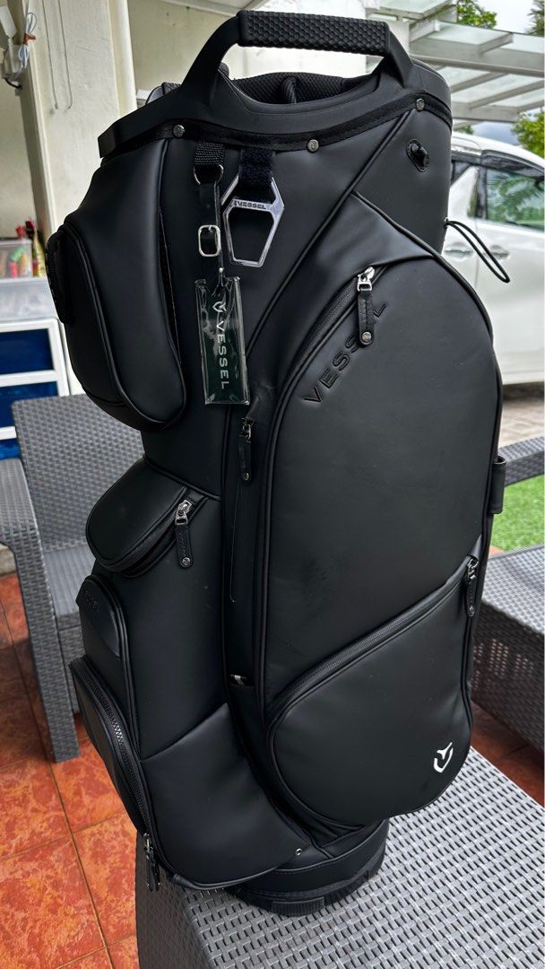 Vessel Lux XV Cart Bag, Sports Equipment, Sports & Games, Golf on Carousell