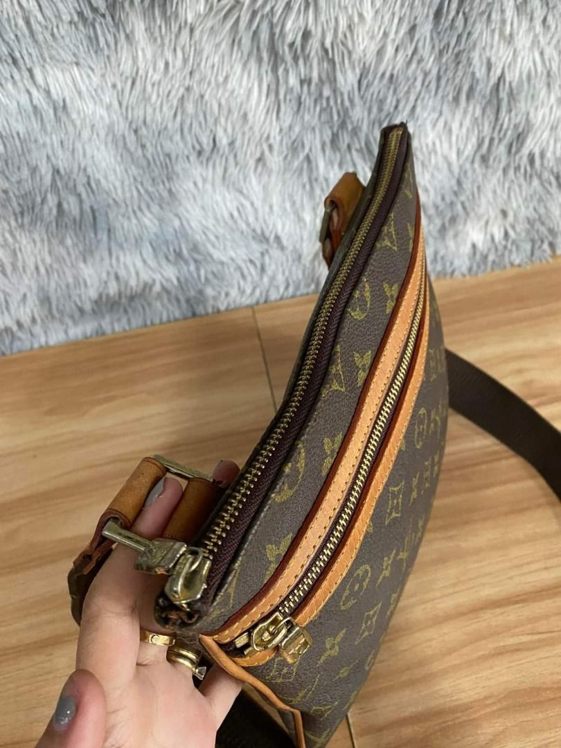 Coded 💯 Japan Auction LV monogram Sling, Women's Fashion, Bags & Wallets,  Purses & Pouches on Carousell