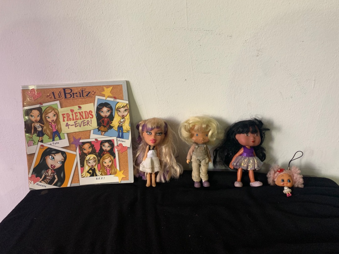 Vintage doll. Strawberry shortcake bratz doll n bratz book