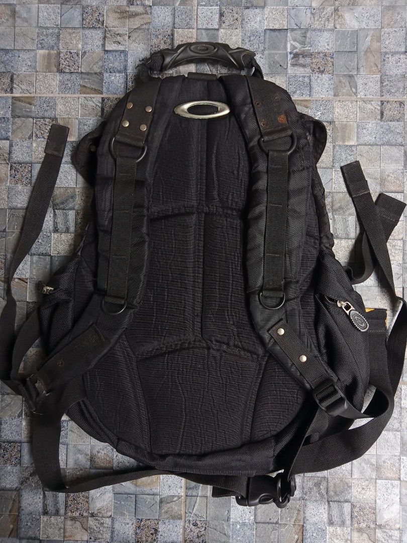 Vintage oakley backpack on Carousell