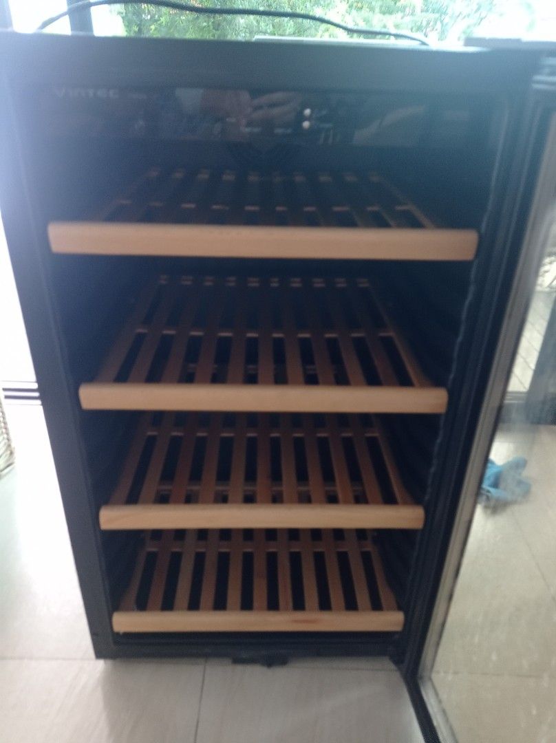 Vintec wine cellar fridge, TV & Home Appliances, Kitchen Appliances