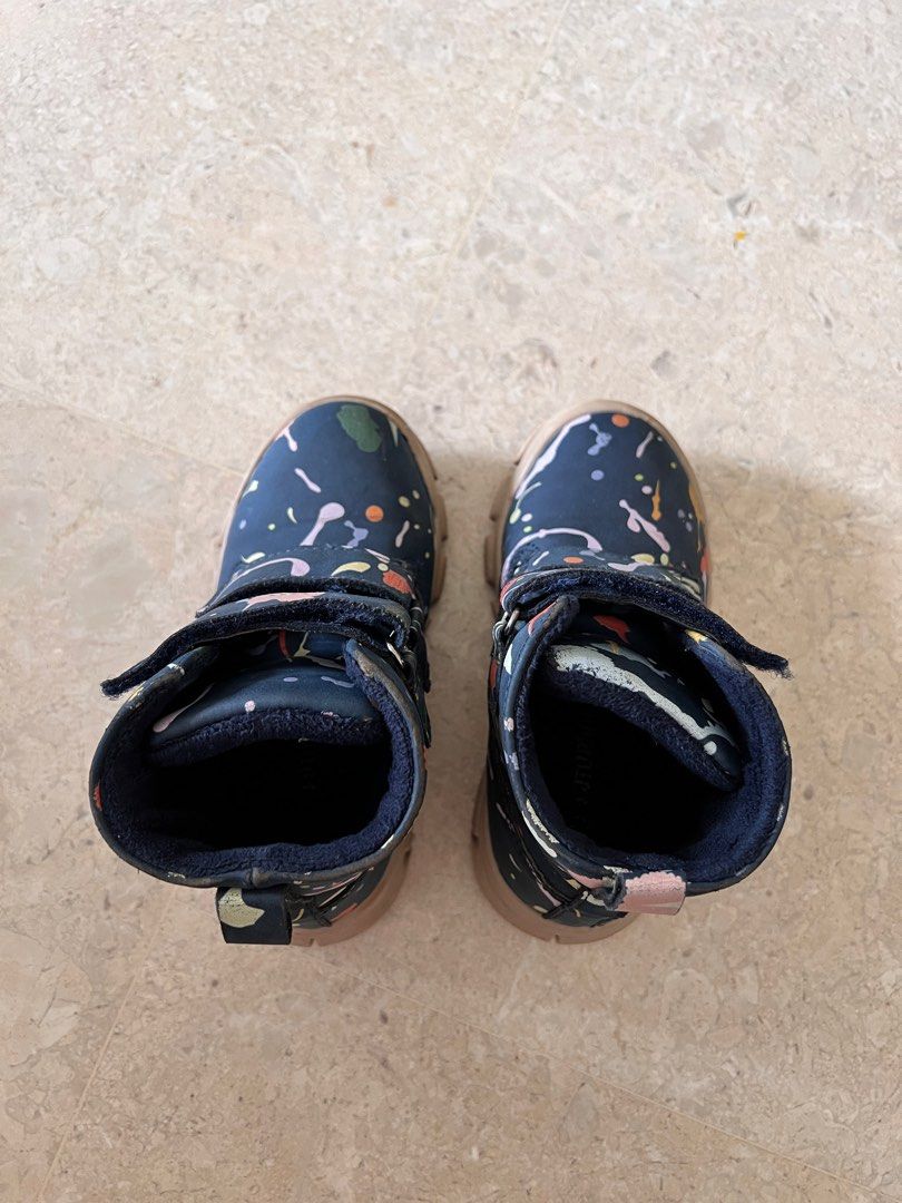 Warm footwear hotsell