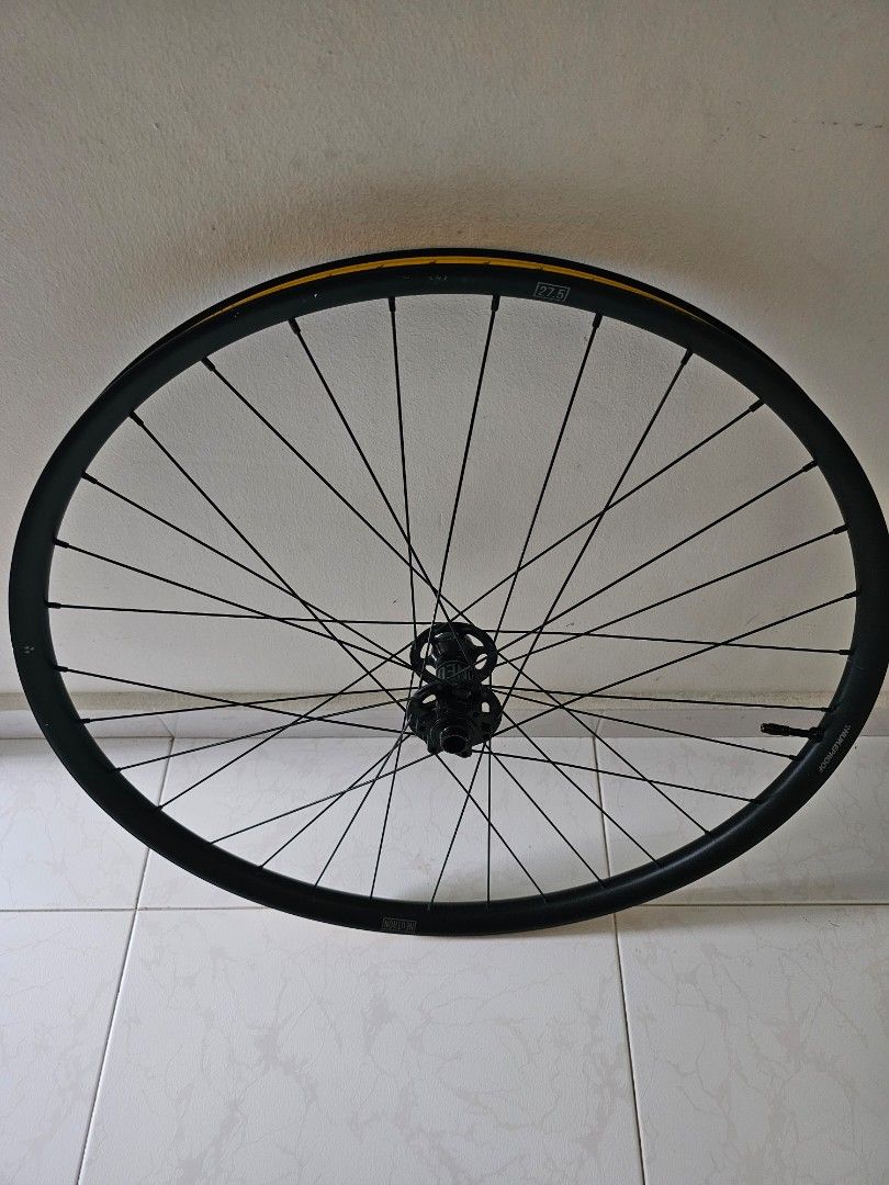 27.5 Nukeproof neutron front wheel Sports Equipment Bicycles