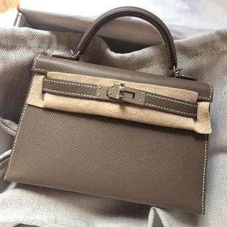 （分類：）位於 。 由 hloversluxury 提交（商品編號 1239948105，圖片 1）。簡介： 。
