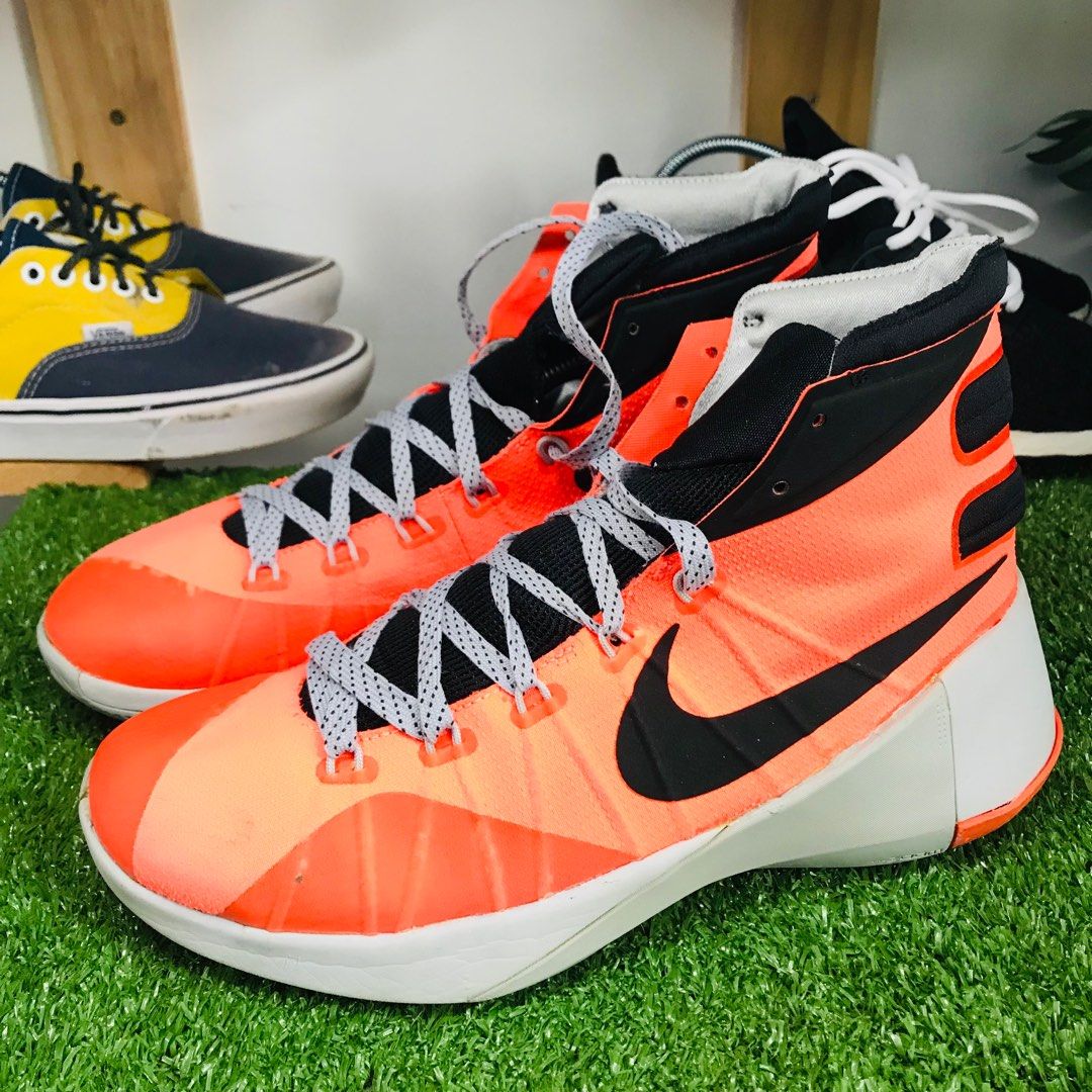 Nike hyperdunk deals tennis shoes