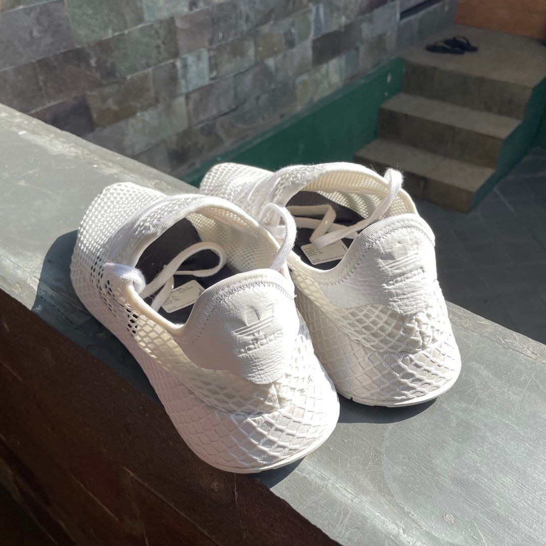 Adidas Deerupt Runner Men White, Fesyen Pria, Sepatu , Sneakers di Carousell