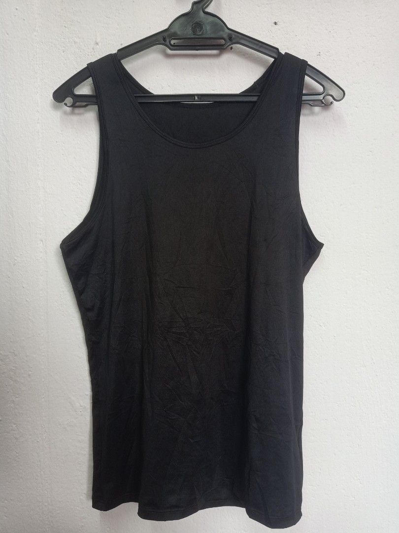 Airism uniqlo, Women's Fashion, Tops, Sleeveless on Carousell