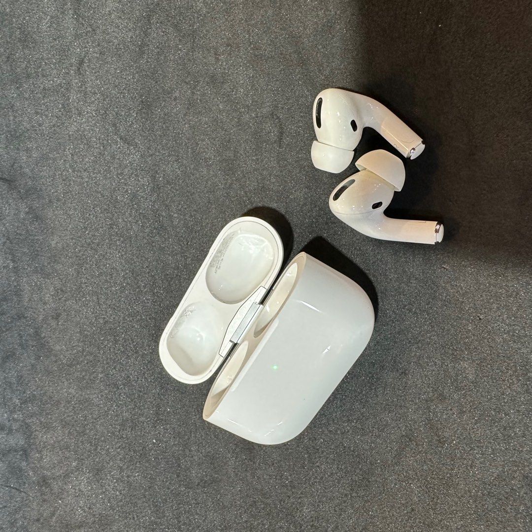 Airpod pro store is buzzing