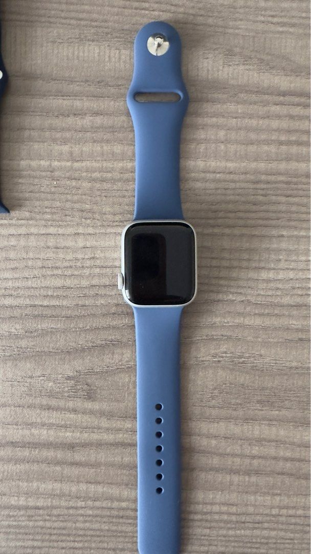 Watch 4 38mm 2025