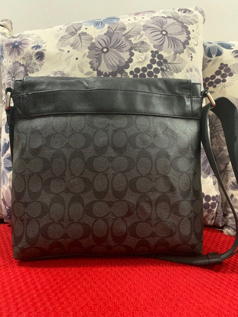 Charles small messenger deals in signature leather