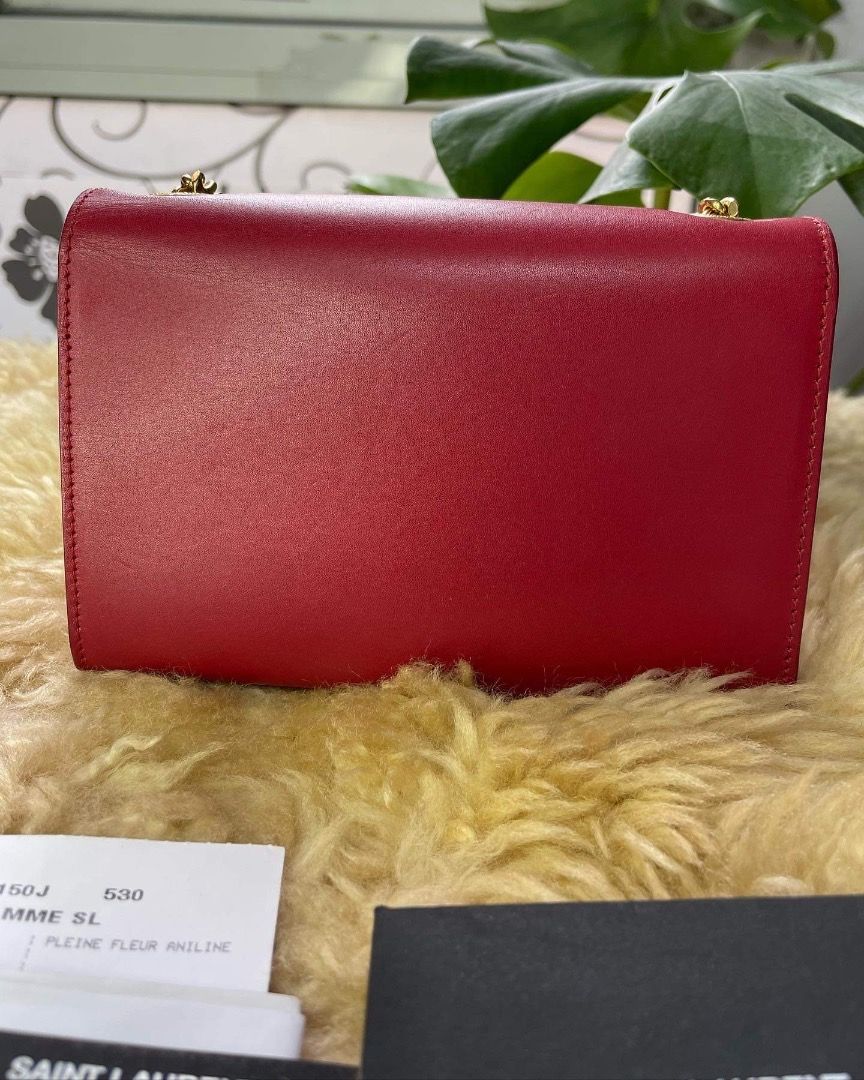 Authentic YSL Kate tassel Mini (Category: Luxury Bags & Wallets) located in Quezon City. Submitted by hellopatchi (Listing ID 1239996582, Image 3). Description: Ysl kate tassel mini 8/10 condition Dust bag, card, swatch, receipt .