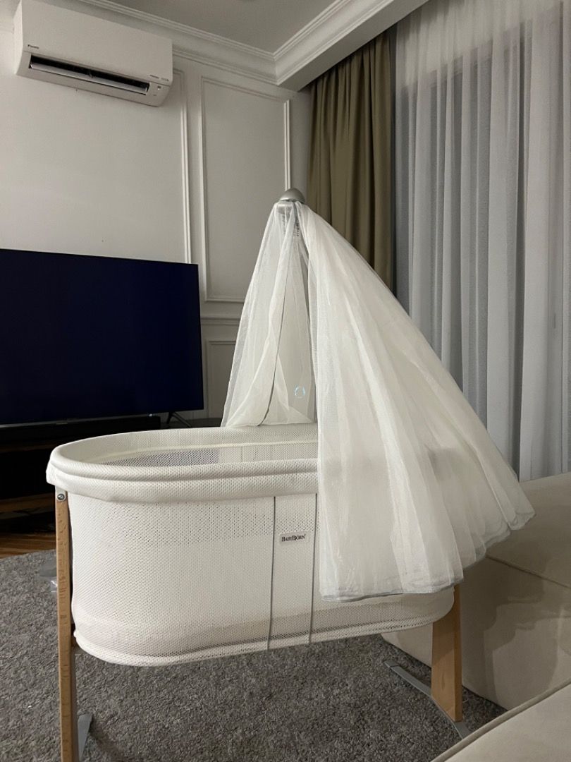 Babybjorn store cradle bassinet