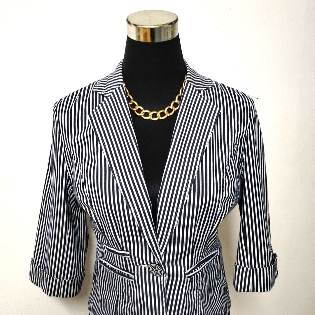 Bcbg blazer store