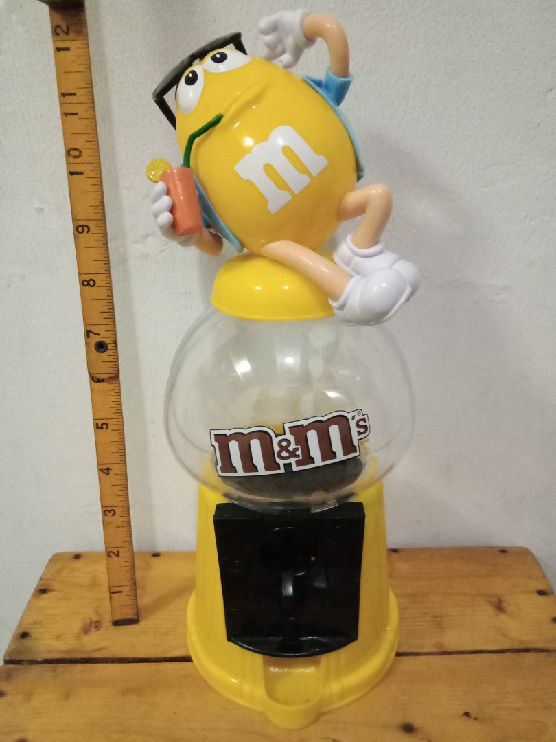 rare China yellow M&M's m&m's candy display figure for collectible 40cm