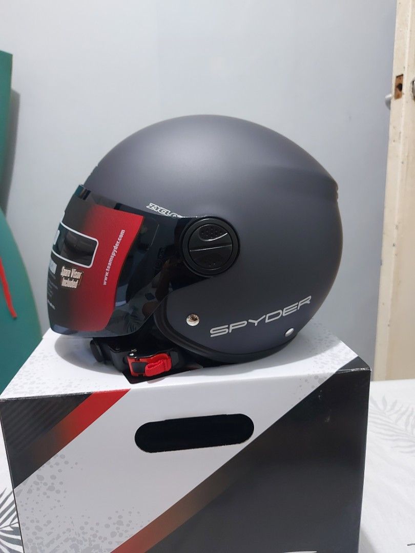 Spyder retro helmet shop