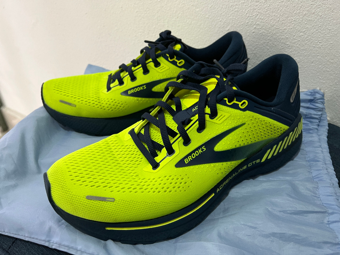 Brooks adrenaline deals gts 18 yellow
