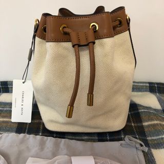 （分類：）位於 。 由 w.bbb 提交（商品編號 1239734794，圖片 1）。簡介： 。