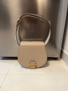 （分類：）位於 。 由 leungjade 提交（商品編號 1240048019，圖片 1）。簡介： 。