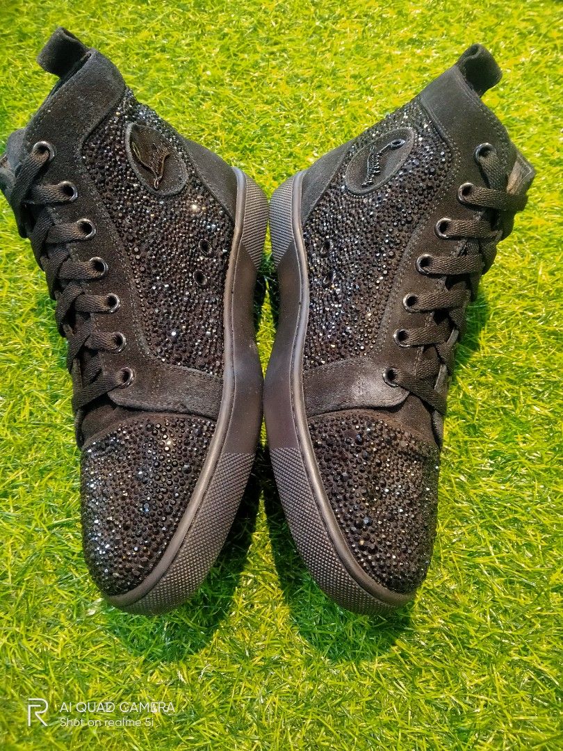 Used louboutin sneakers store