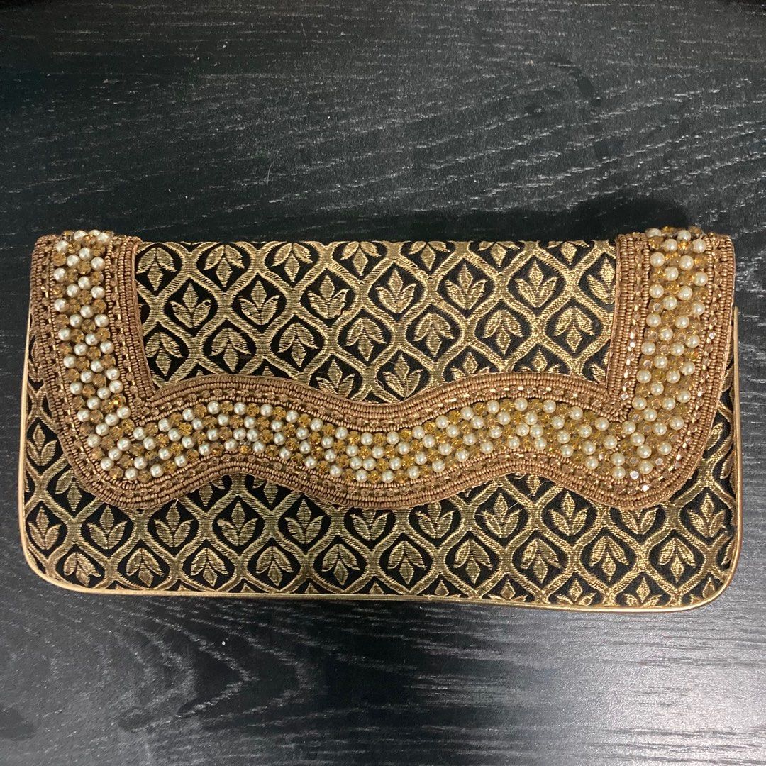 Gold pearl clutch discount