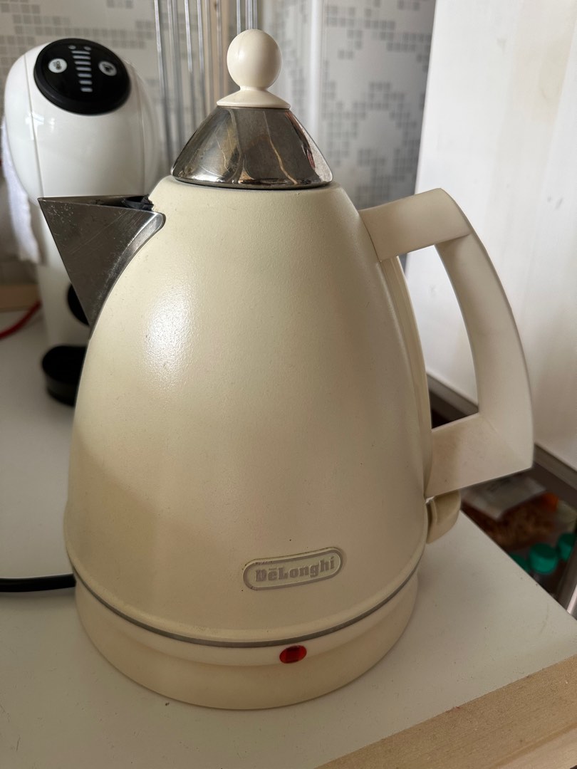 Delonghi Electric Kettle, TV & Home Appliances, Kitchen Appliances