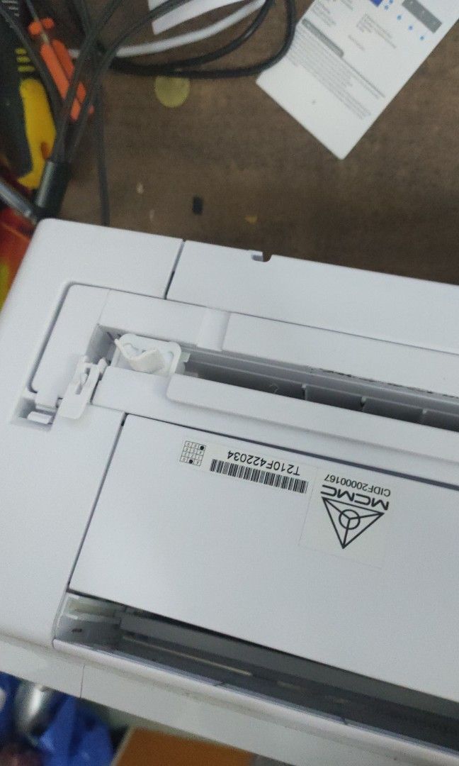 Die cutting machine (Category: Printers, Scanners & Copiers) located in Klang. Submitted by kentkau (Listing ID 1239938642, Image 2). Description: terlebih beli.bagi lelong print pereneur harga beli rm1499 sekarang 1200 lagi murah lagi 950 baru..Ade warranty 1 tahun..6speed.