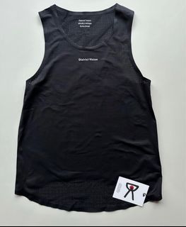 District Vision peace tech singlet black women size XS