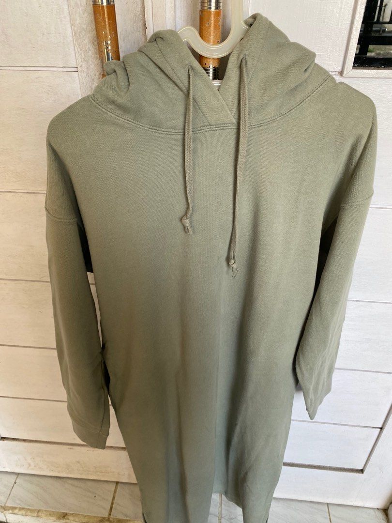 Dress Uniqlo Hoodie