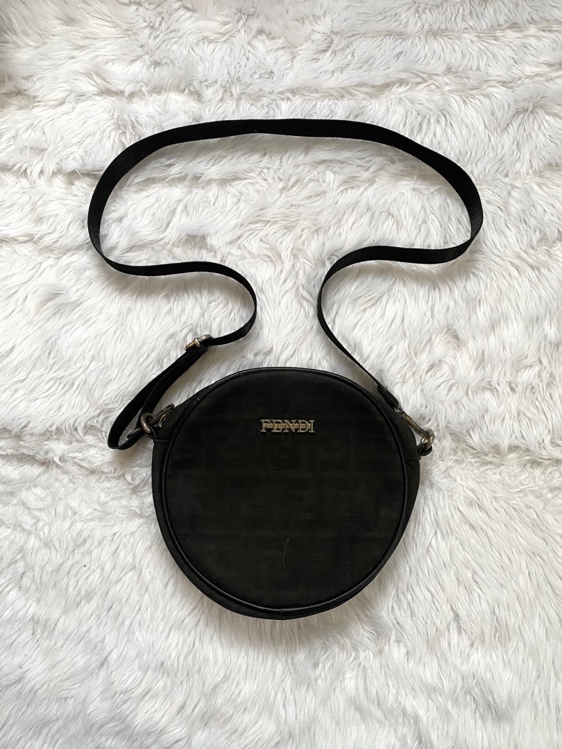 Fendi deals circle bag