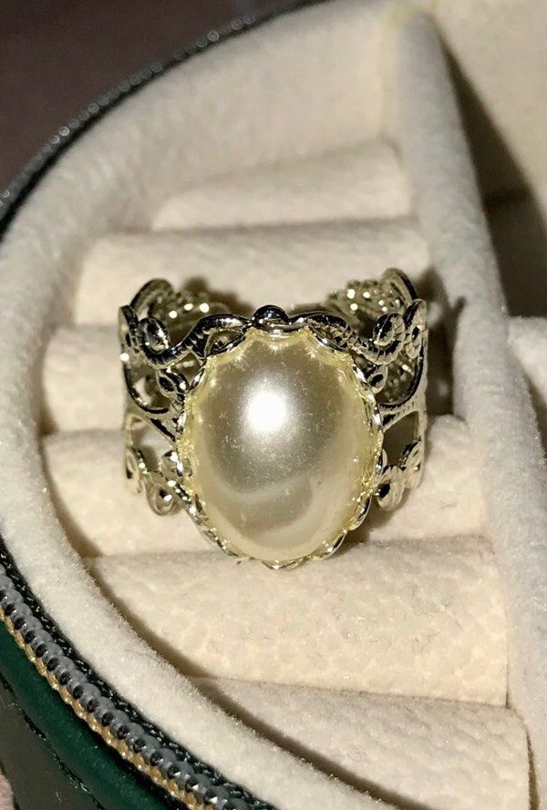 Faux hotsell pearl ring