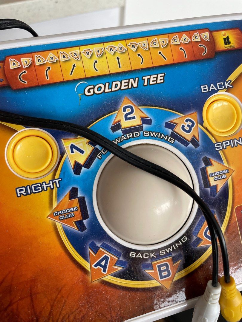 Golden tee golf plug hot sale and play