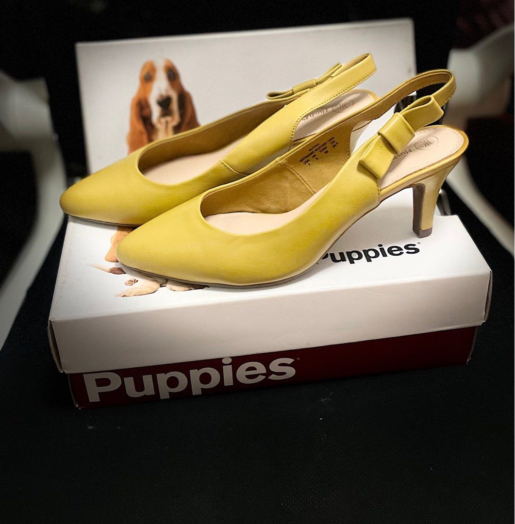 All yellow shoes top