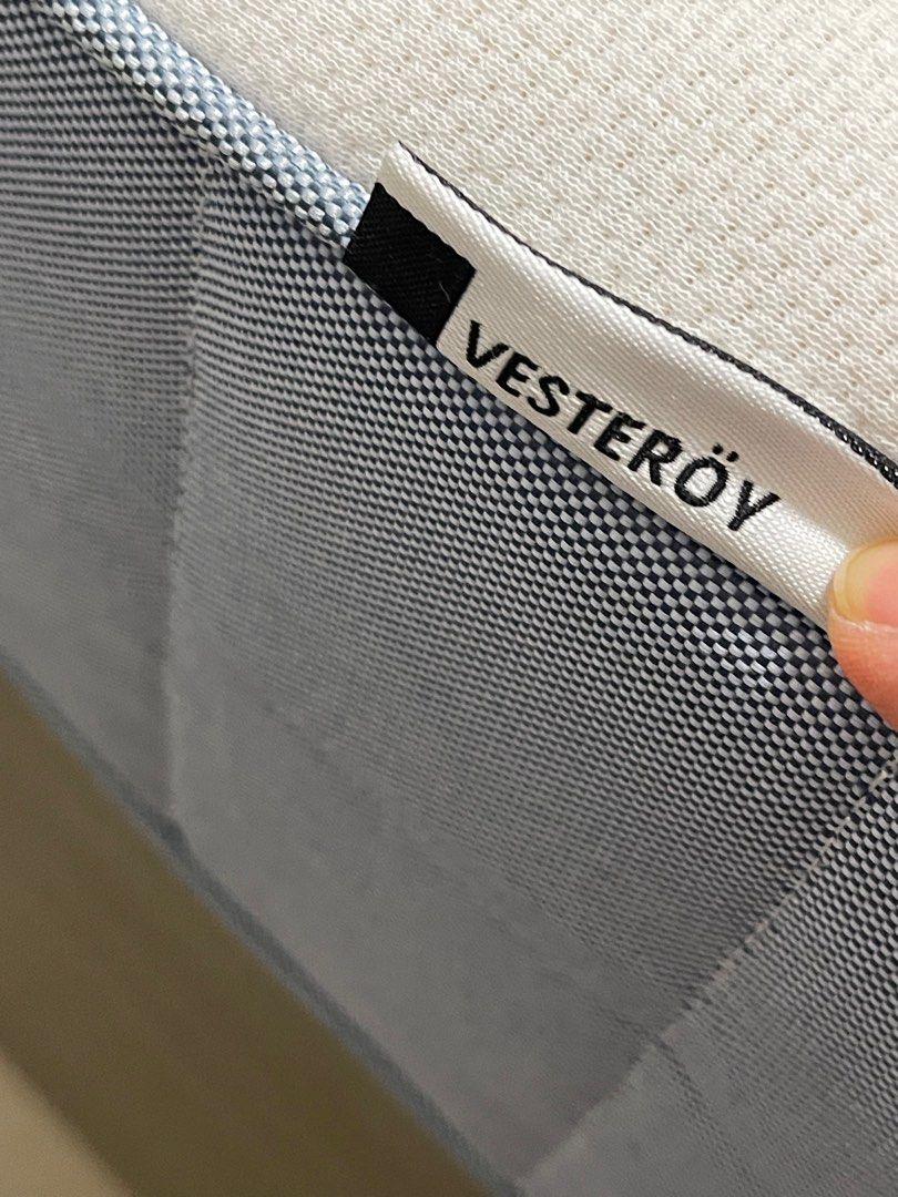 IKEA vesteroy mattress (double), 傢俬＆家居, 傢俬, 床架及床褥 Carousell