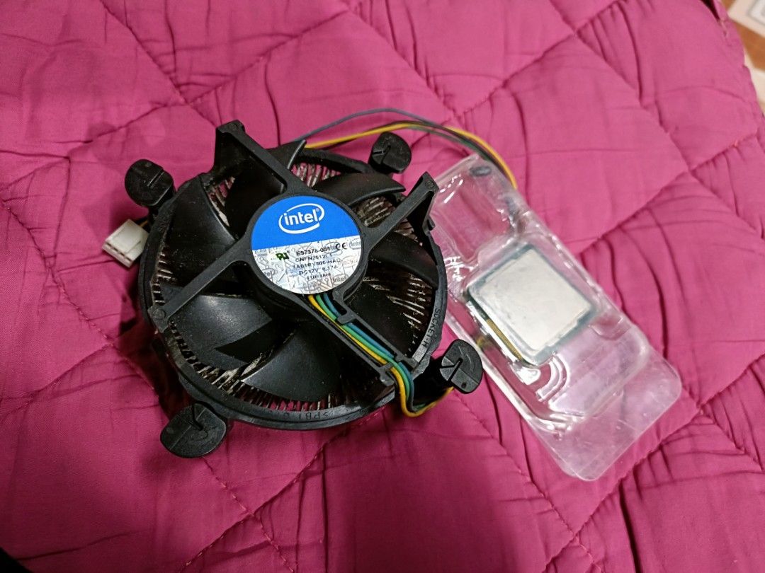Intel Core i3 2120 processor and stock heat sink fan (Category: Desktops) located in Quezon City. Submitted by jimpierrereyes (Listing ID 1239914924, Image 1). Description: Selling my preloved Intel Core i3 2120 3.3ghz 2 cores 4 threads 1155 supported. 2nd gen with heat sink Fan fixed Price! Amparo Caloocan Pickup nearby.