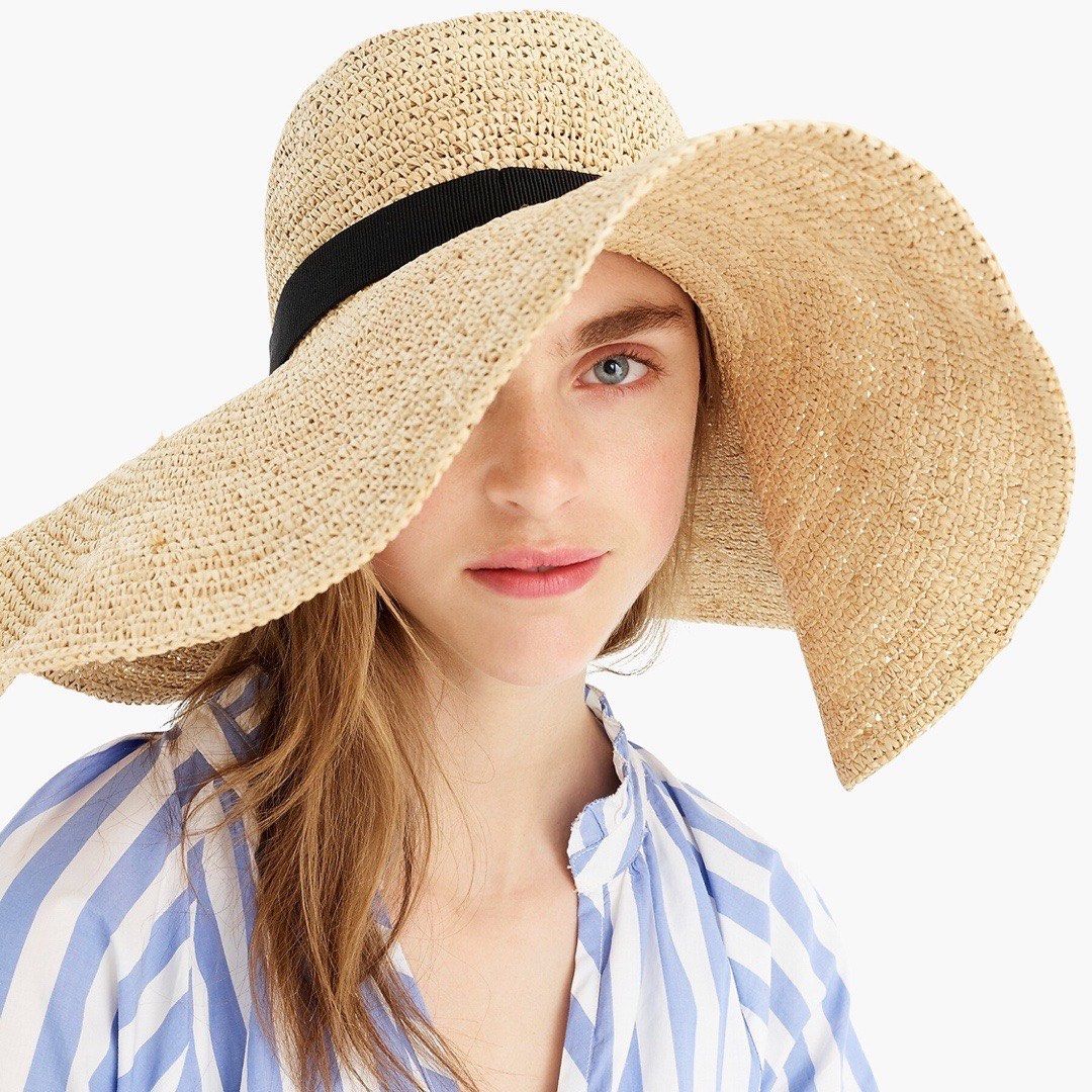 J Crew Extra-wide brim packable hat straw 可摺疊編織草帽, 女裝, 手錶及配件, 其他飾物-  Carousell