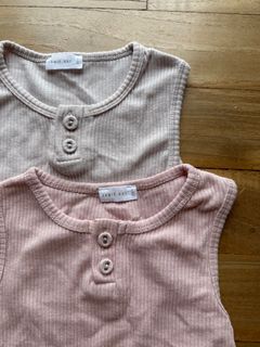 (Category: ) located in . Submitted by vetements (Listing ID 1239912418, Image 1). Description: .