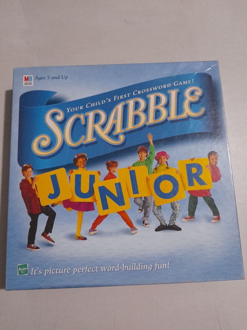 Junior Scrabble crossword game 1999 Ed. Hasbro Milton Bradley