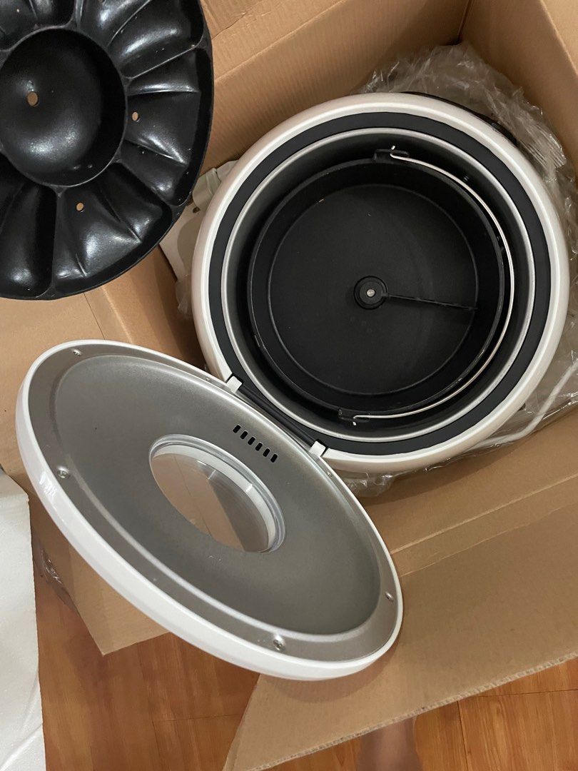 La Rouge All in Cake Mixer (Category: Other Kitchen Appliances) located in Quezon City. Submitted by pachok (Listing ID 1239922515, Image 3). Description: It was a gift. Nakatambak lang sa house. .
