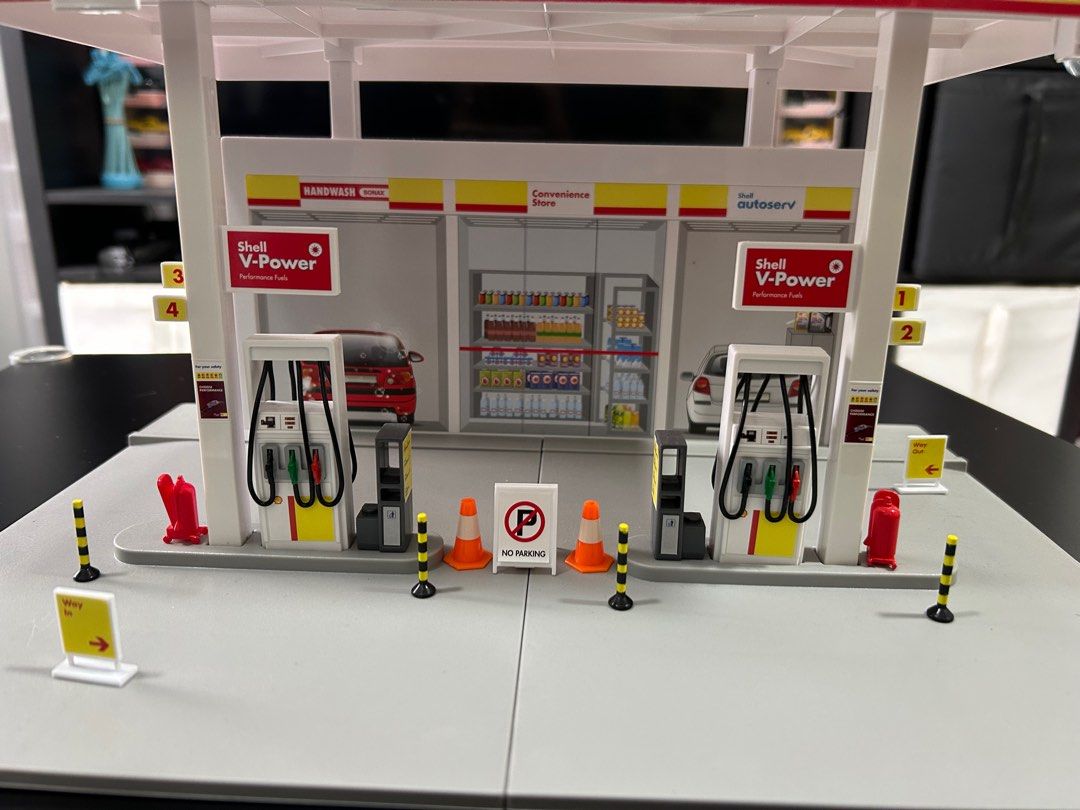 Lego shell station store
